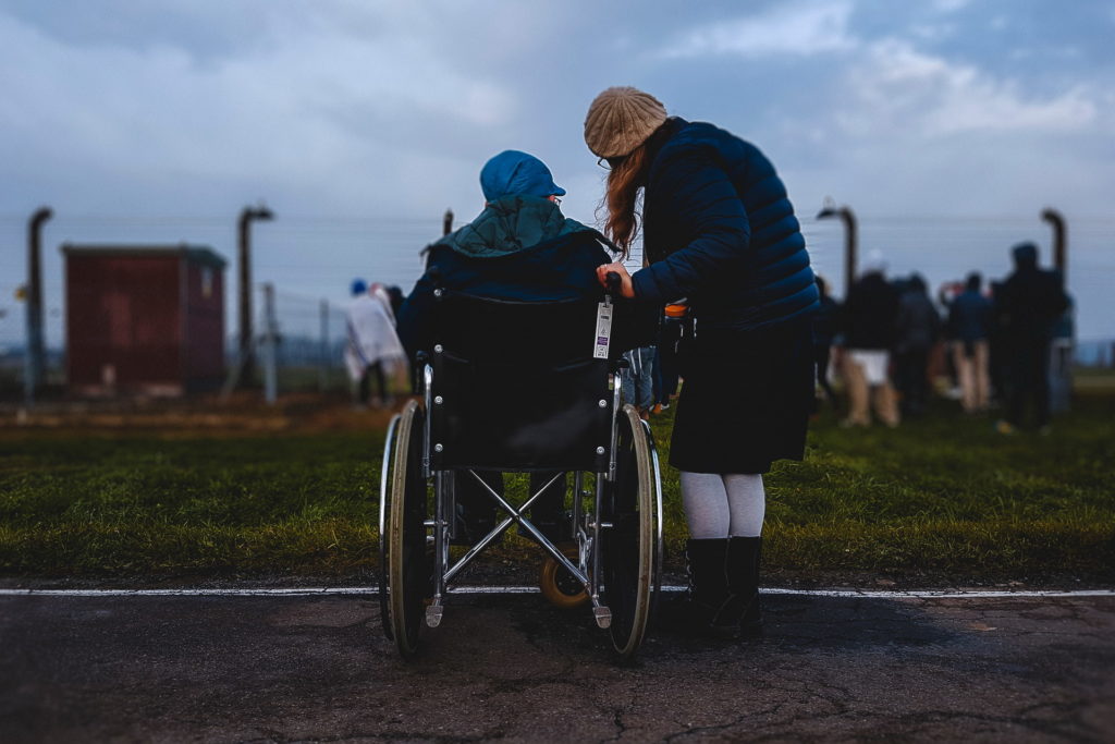 Carrozzina disabile, quanto cosa acquistarne una